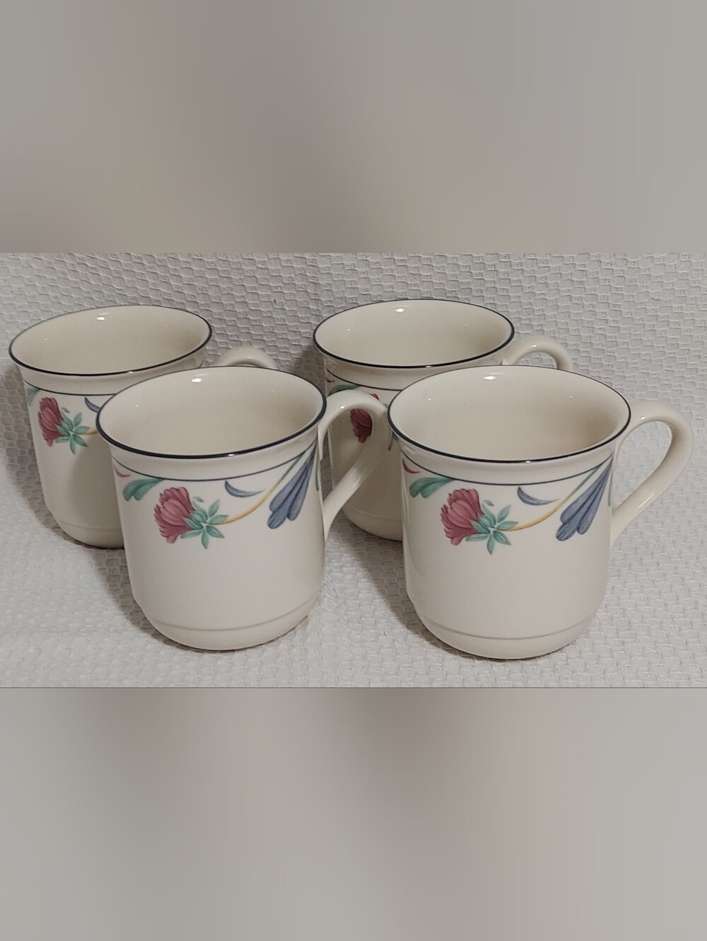 Lenox Coffee/Tea Mugs Poppies On Blue